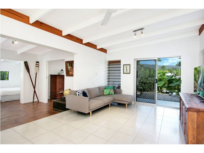 5 Boroko Close, Trinity Beach QLD 4879