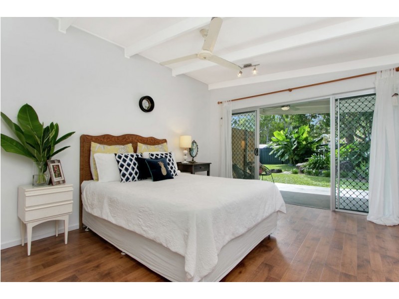 5 Boroko Close, Trinity Beach QLD 4879