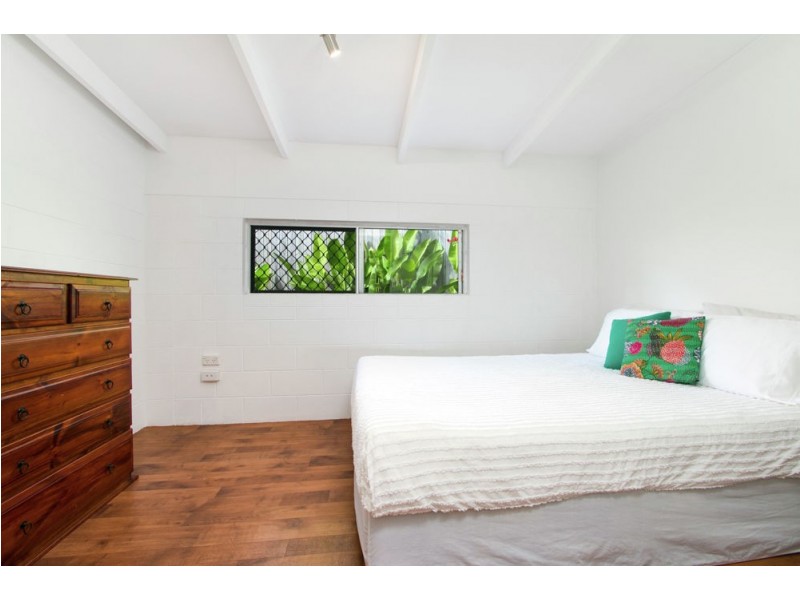 5 Boroko Close, Trinity Beach QLD 4879