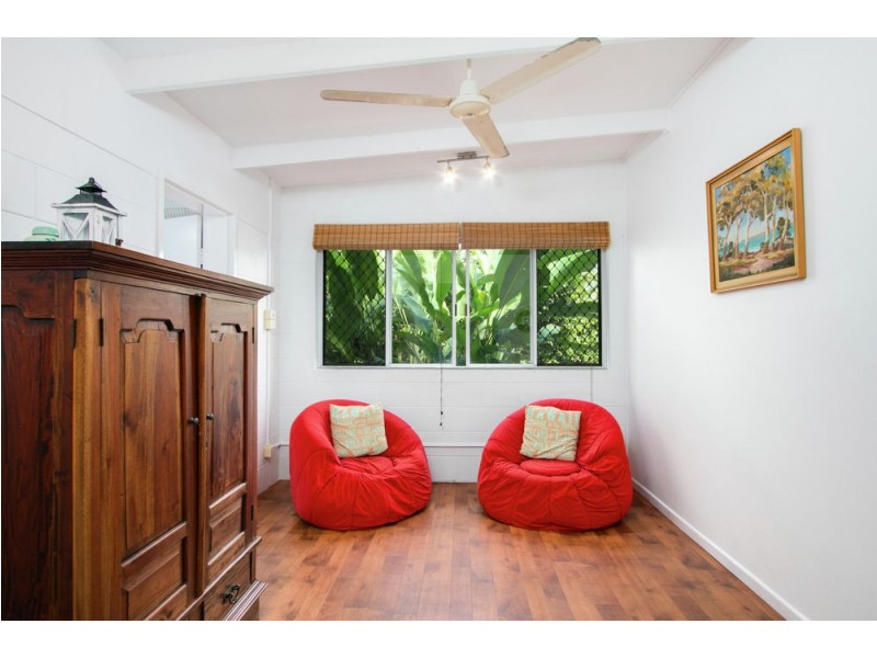 5 Boroko Close, Trinity Beach QLD 4879