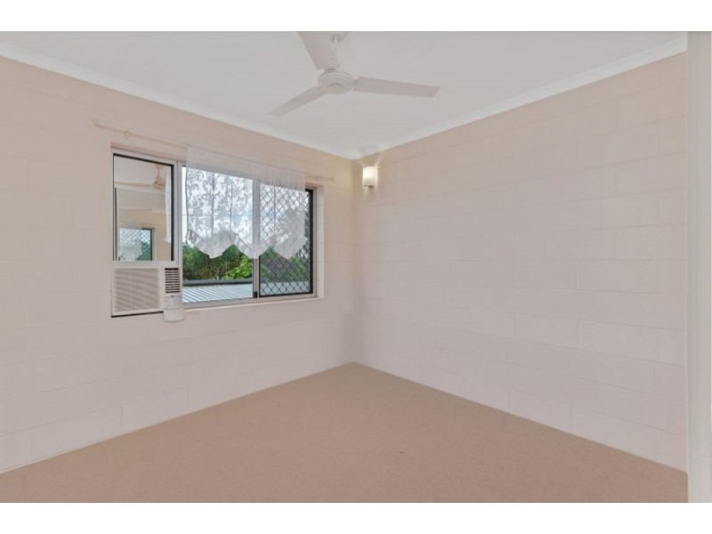 8/10 Curtin Street, Westcourt QLD 4870