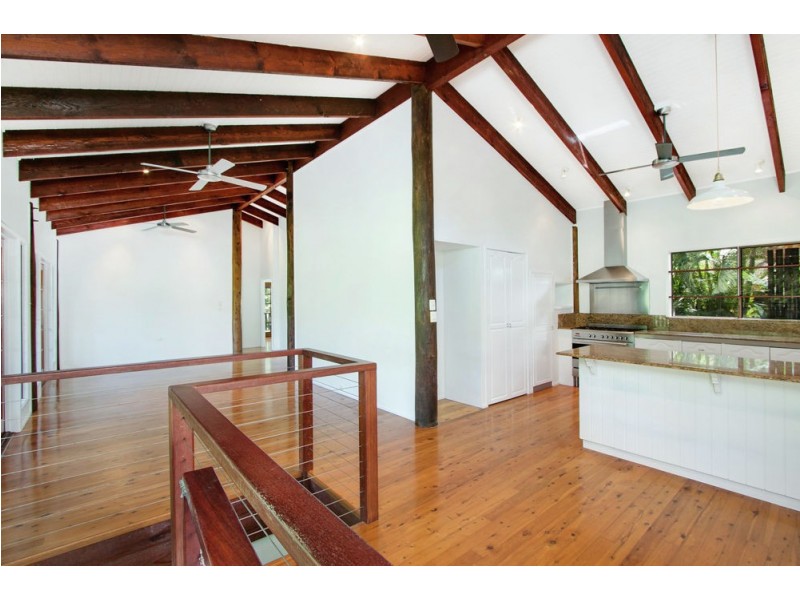 304 Toogood Road, Bayview Heights QLD 4868