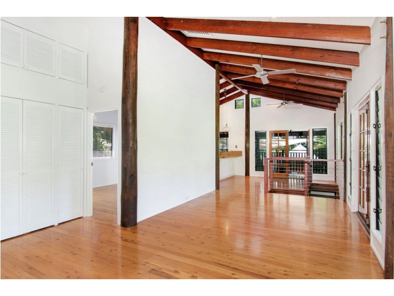 304 Toogood Road, Bayview Heights QLD 4868