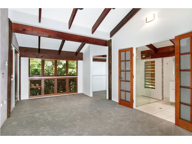 304 Toogood Road, Bayview Heights QLD 4868