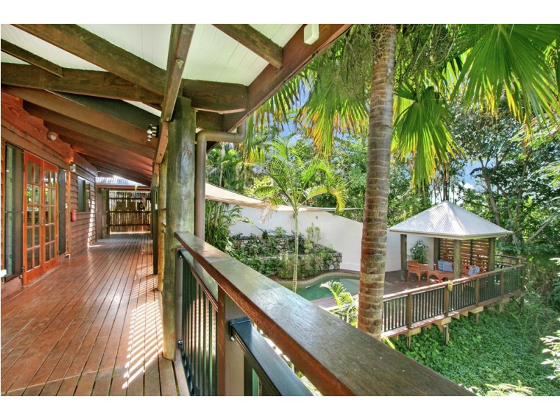 304 Toogood Road, Bayview Heights QLD 4868