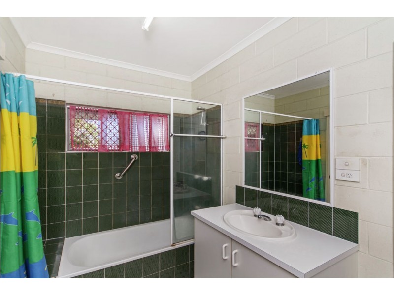 16 Balmoral Close, Mount Sheridan QLD 4868