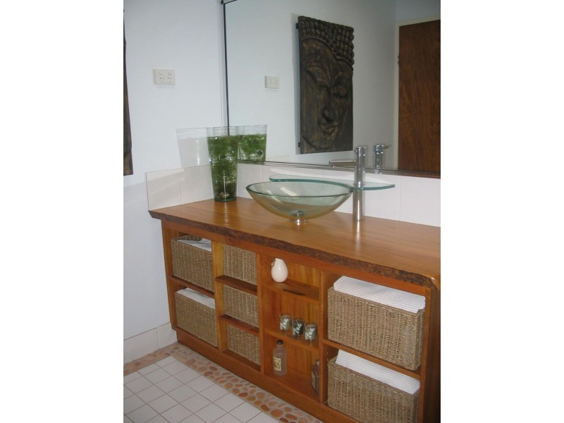 52 Fairview Street, Bayview Heights QLD 4868