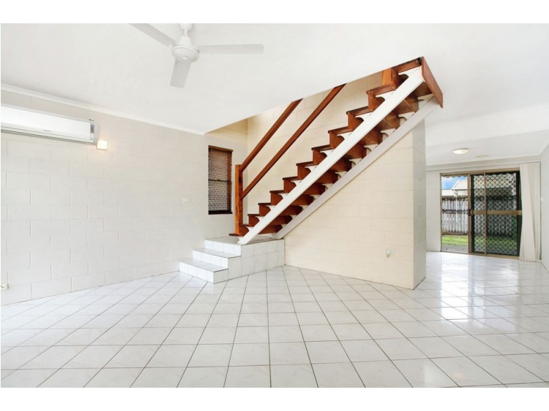 1/112 Windarra Street, Woree QLD 4868