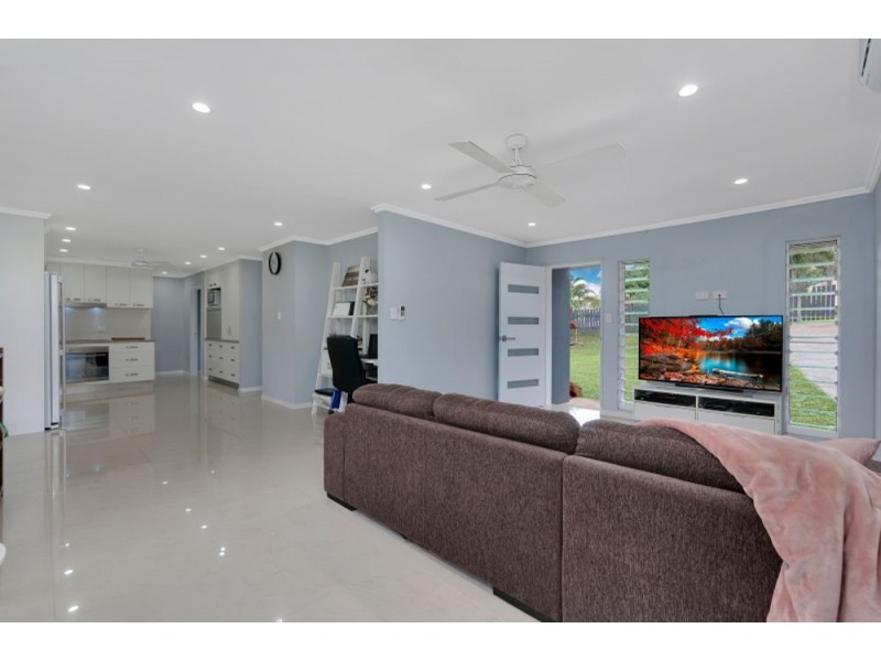 6 Nina Close, Smithfield QLD 4878