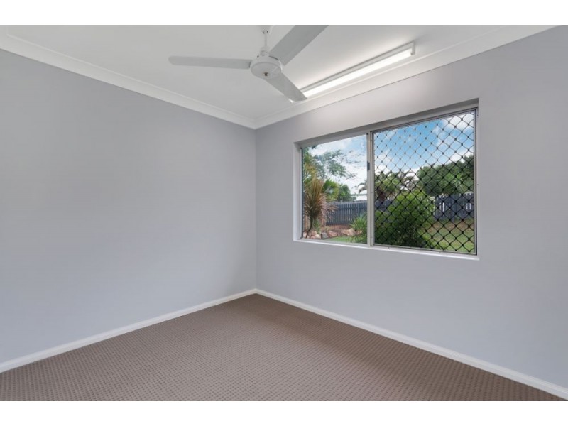 6 Nina Close, Smithfield QLD 4878
