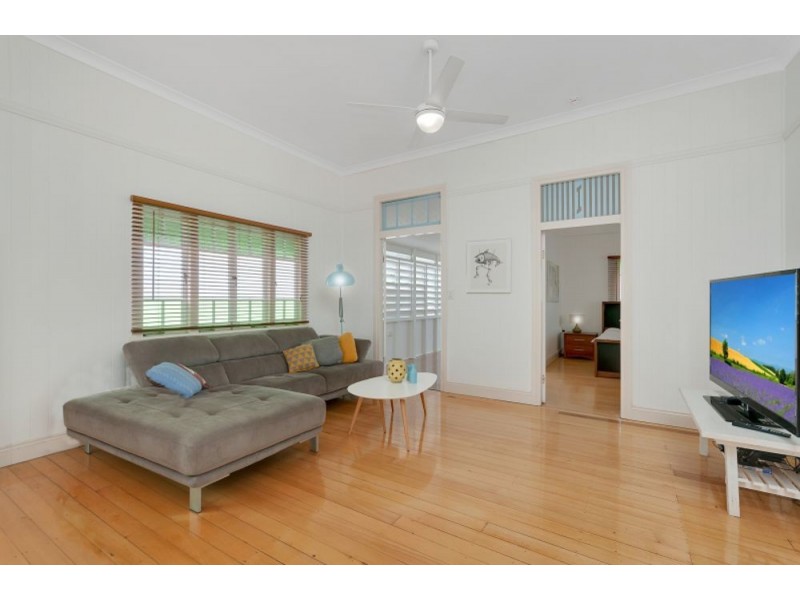 202 McLEOD STREET, Cairns North QLD 4870
