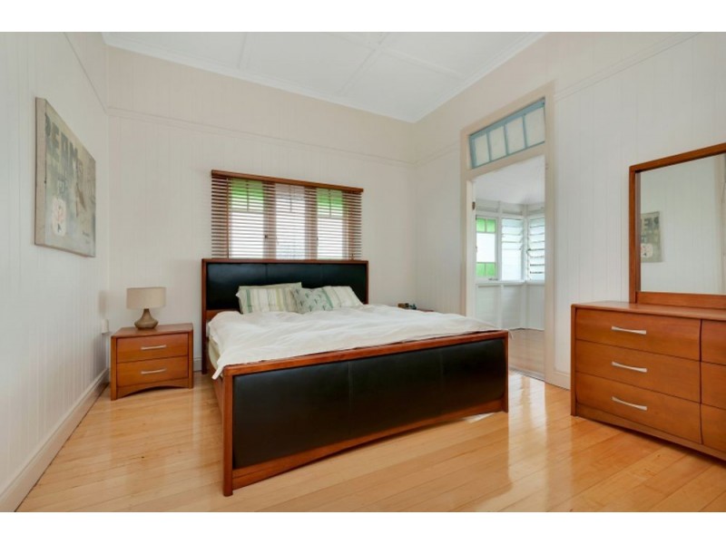 202 McLEOD STREET, Cairns North QLD 4870