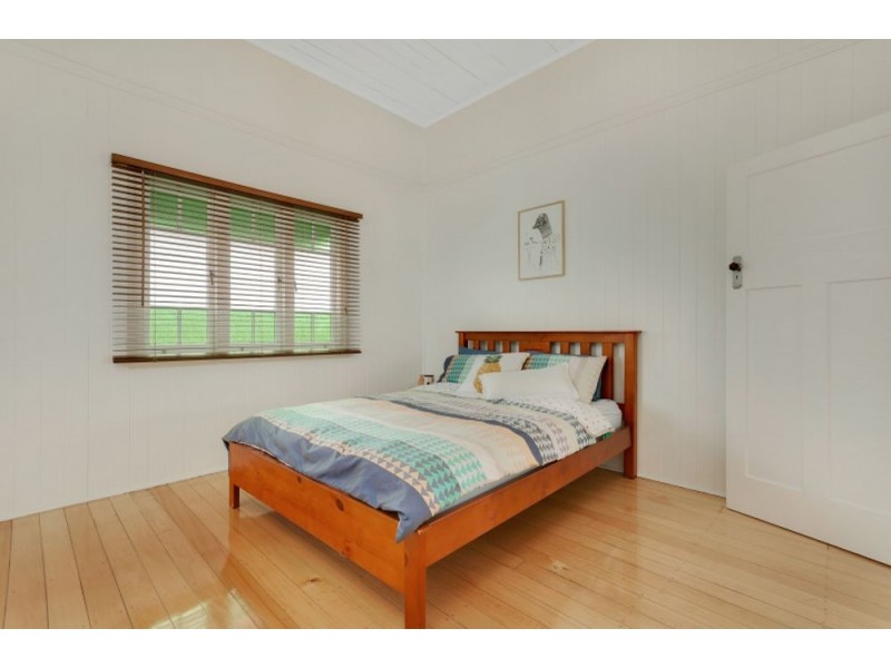 202 McLEOD STREET, Cairns North QLD 4870