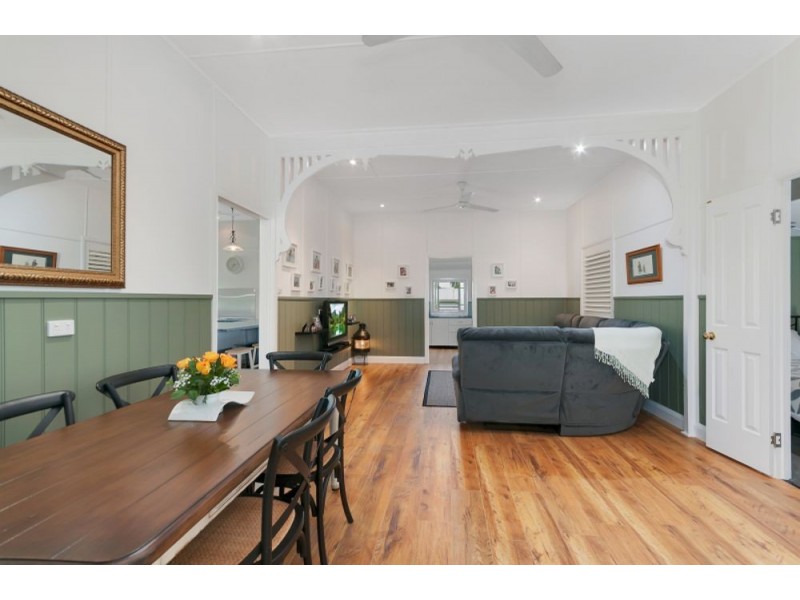 28 Hodel Street, Whitfield QLD 4870