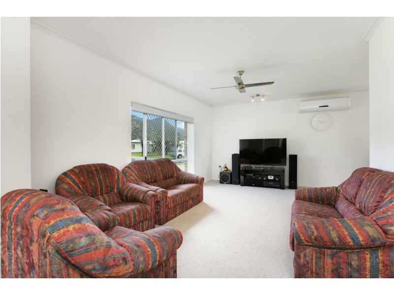 50 Resolution Drive, Bentley Park QLD 4869