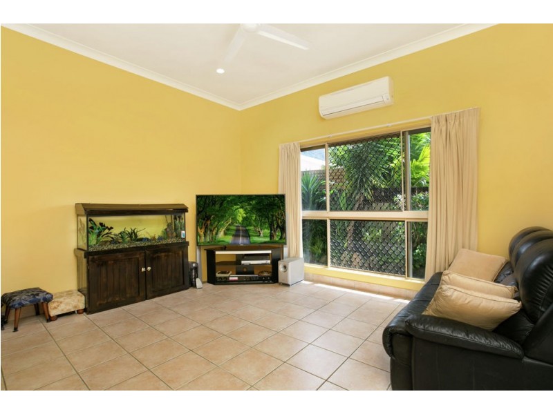 2 Spowatt Close, Kanimbla QLD 4870
