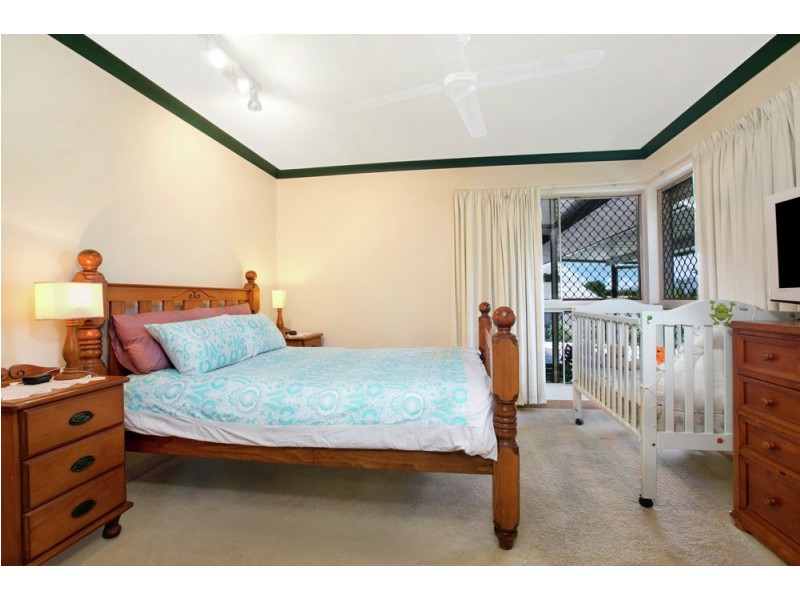 2 Spowatt Close, Kanimbla QLD 4870