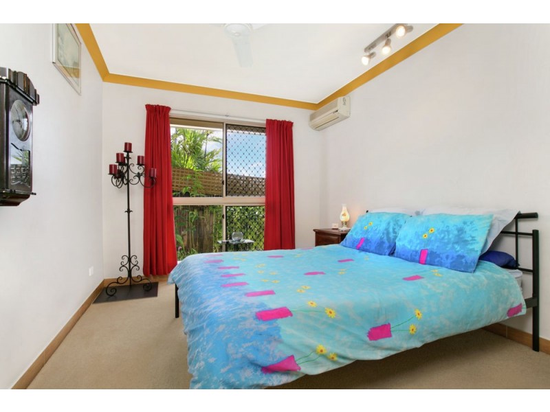 2 Spowatt Close, Kanimbla QLD 4870