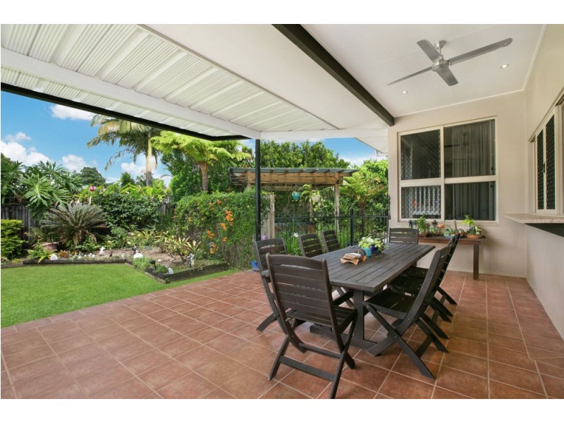 2 Spowatt Close, Kanimbla QLD 4870
