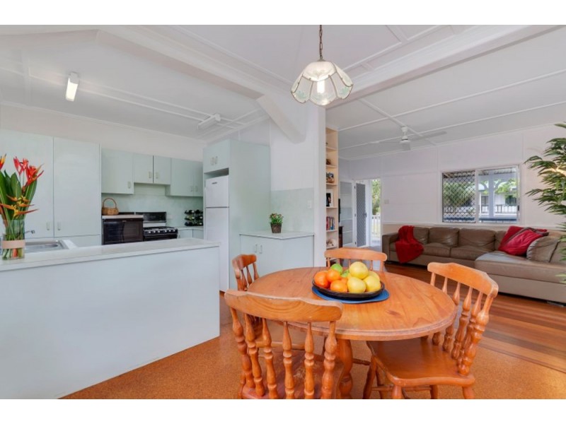 1 Gummow Close, Whitfield QLD 4870