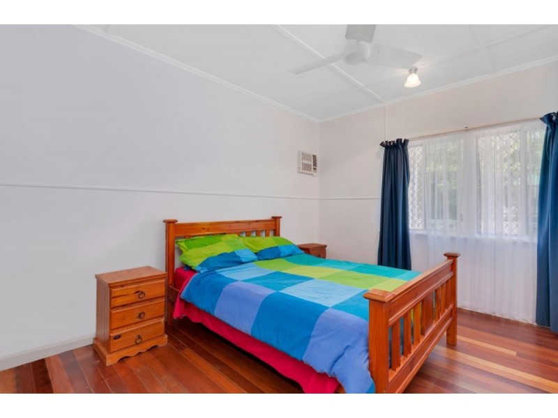 1 Gummow Close, Whitfield QLD 4870