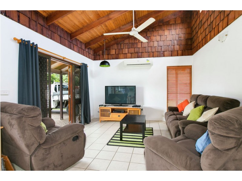 30 Shannon Drive, Woree QLD 4868