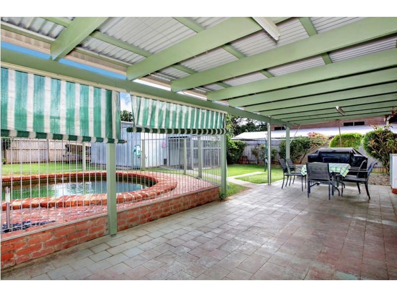 30 Shannon Drive, Woree QLD 4868