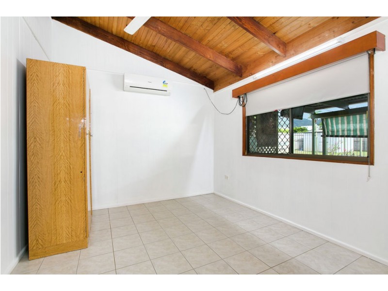 30 Shannon Drive, Woree QLD 4868