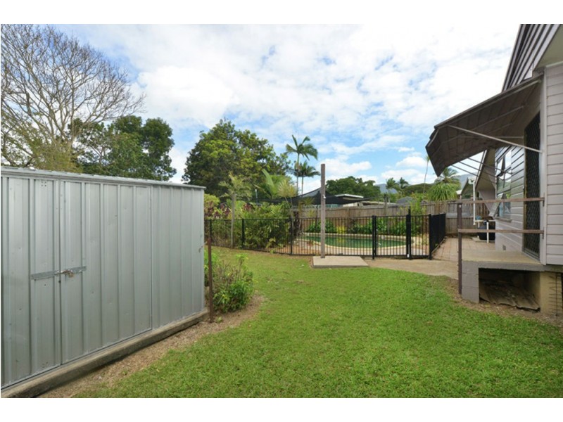 5 Chataway Street, Mooroobool QLD 4870
