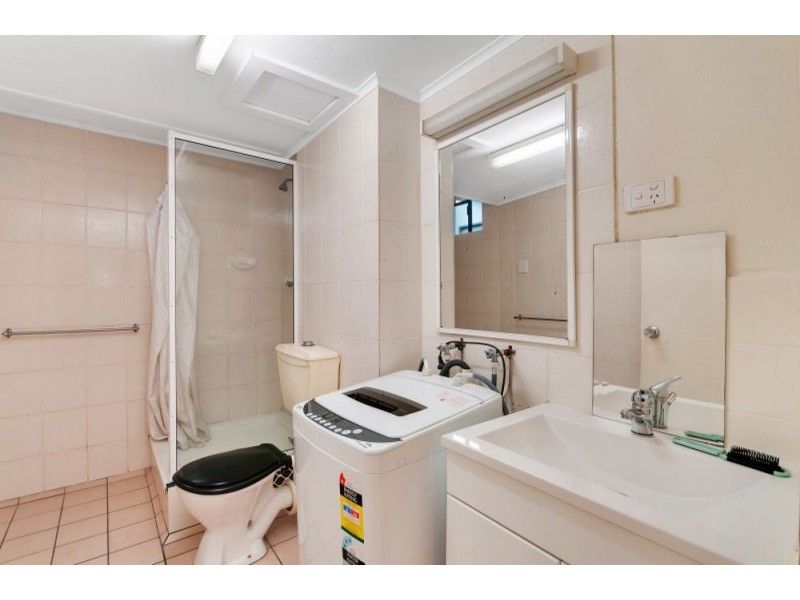 18/261 Sheridan Street, Cairns North QLD 4870