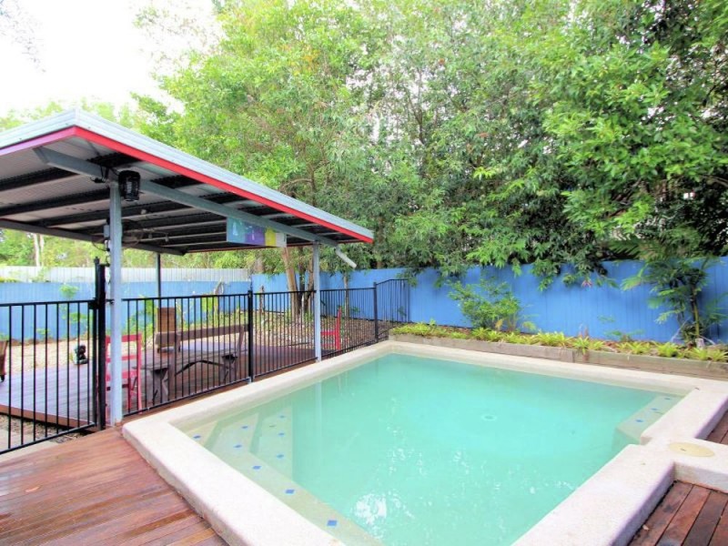 70 Tucker Street, Machans Beach QLD 4878