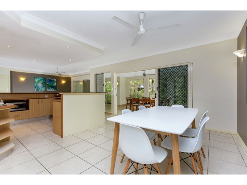 502/2 Greenslopes Street, Cairns North QLD 4870