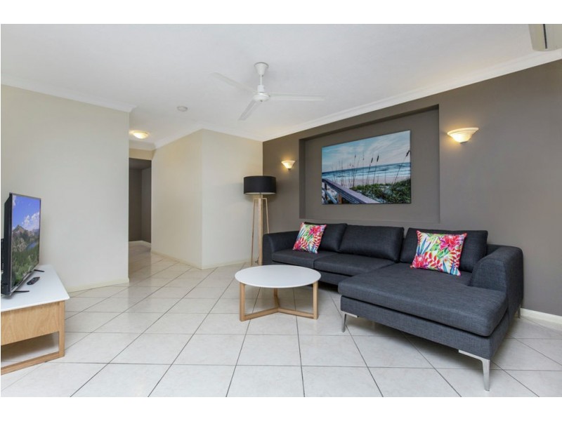 502/2 Greenslopes Street, Cairns North QLD 4870