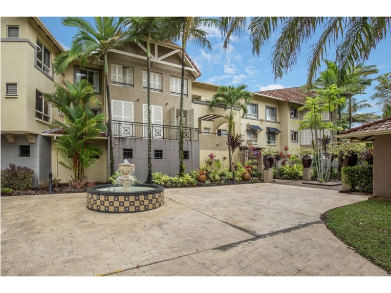 502/2 Greenslopes Street, Cairns North QLD 4870