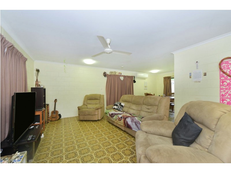 85 Carnation Drive, Mooroobool QLD 4870