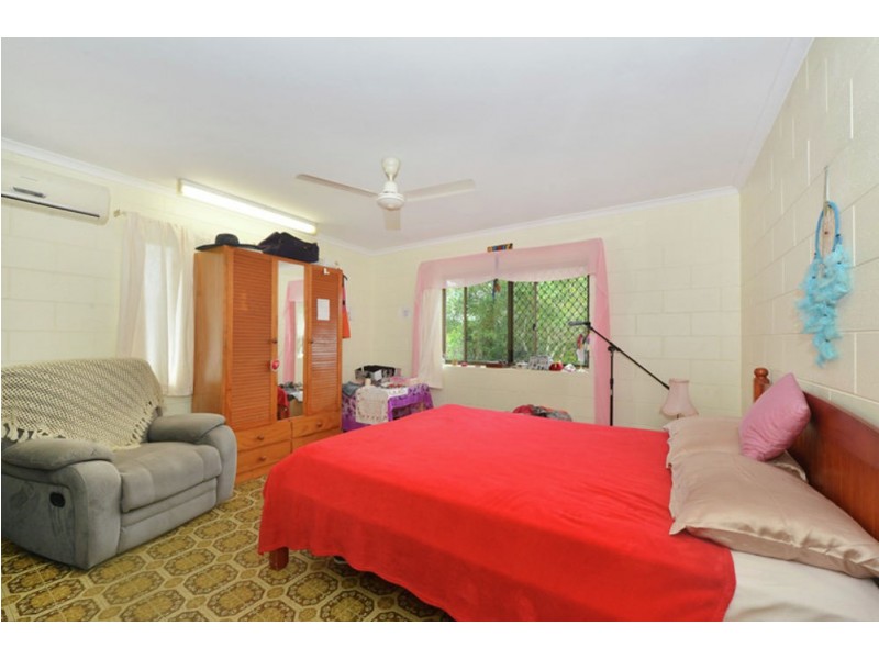 85 Carnation Drive, Mooroobool QLD 4870