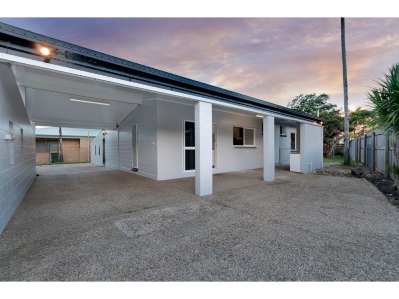 8 Briggs Close, Whitfield QLD 4870