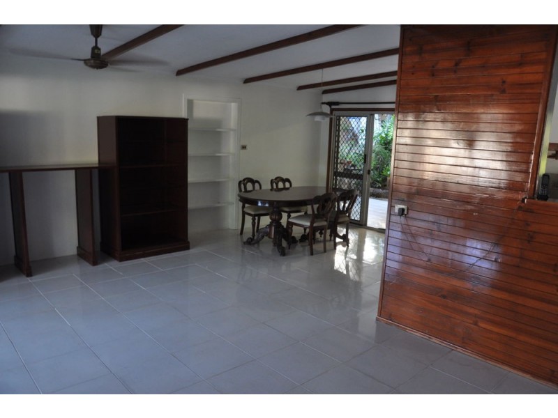 9 Bradford Street, Whitfield QLD 4870