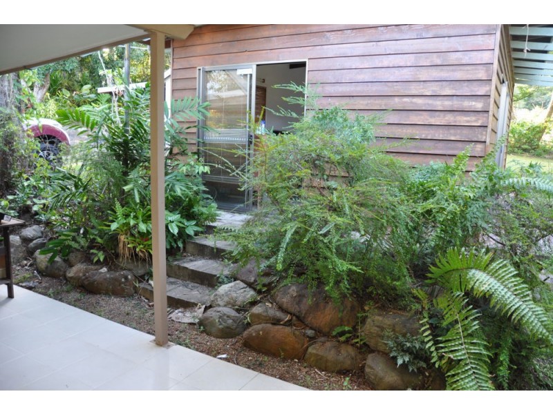 9 Bradford Street, Whitfield QLD 4870