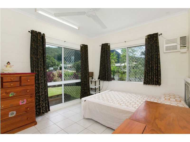 22 Cooma Street, Mount Sheridan QLD 4868