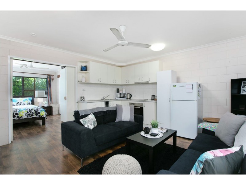 6/4 McPherson Close, Edge Hill QLD 4870