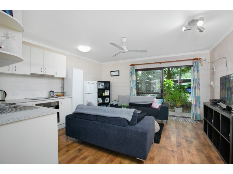 6/4 McPherson Close, Edge Hill QLD 4870