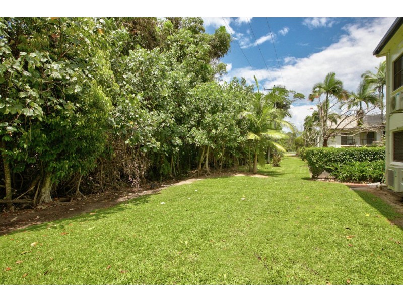 9/4 McPherson Close, Edge Hill QLD 4870