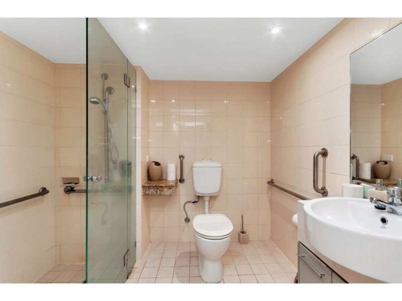 2208/2-22 Veivers Road, Palm Cove QLD 4879