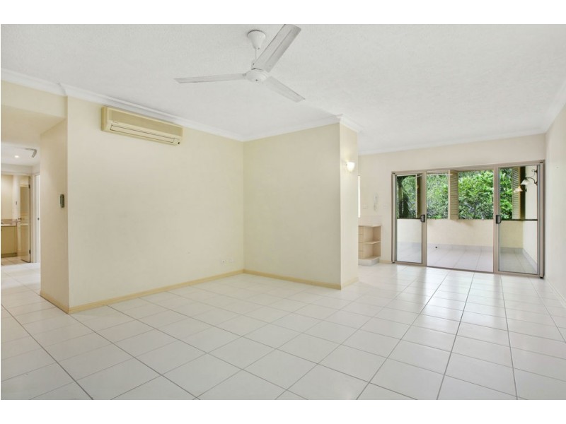 811/2 Greenslopes Street, Cairns North QLD 4870