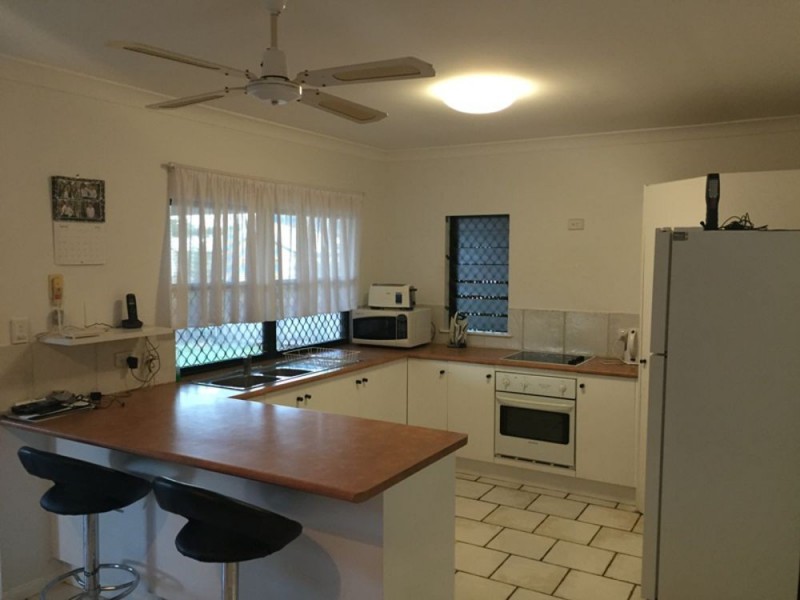 30 Village Terrace, Redlynch QLD 4870