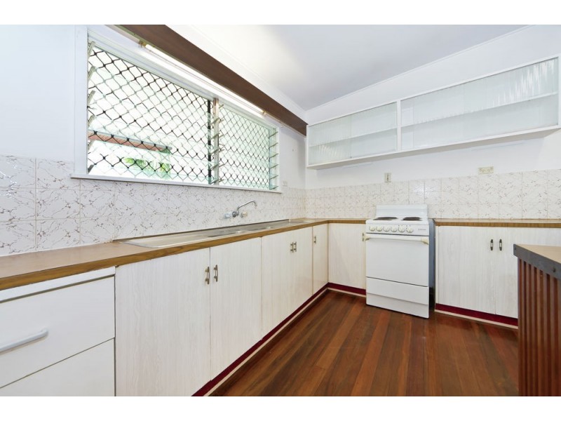 8 Sexton Street, Aeroglen QLD 4870