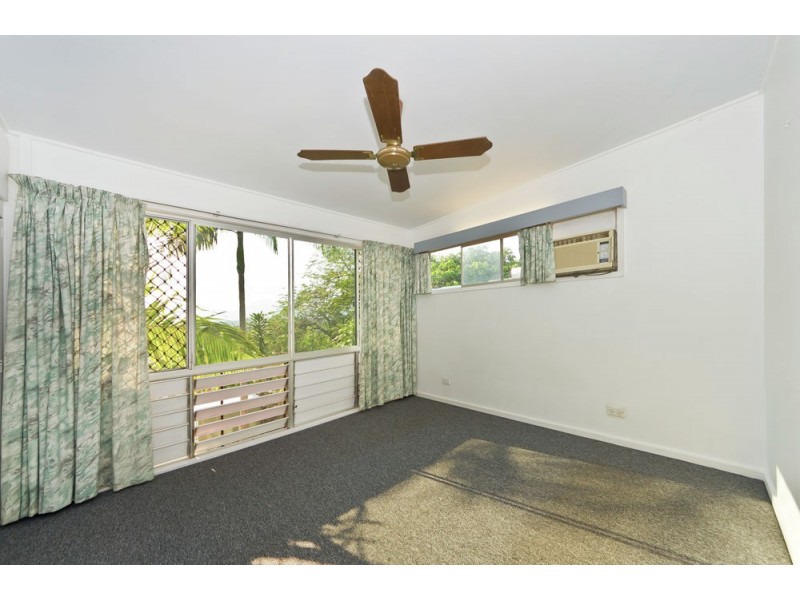 8 Sexton Street, Aeroglen QLD 4870