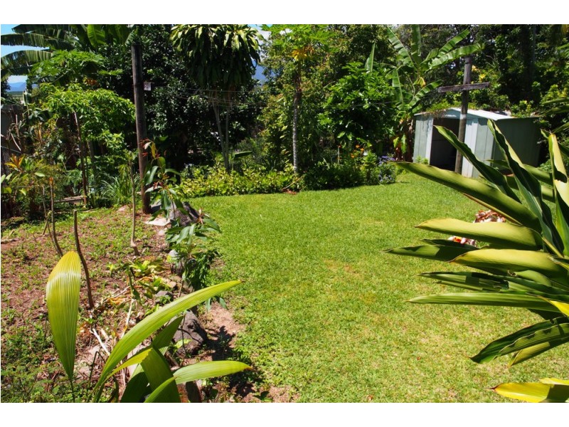 8 Sexton Street, Aeroglen QLD 4870