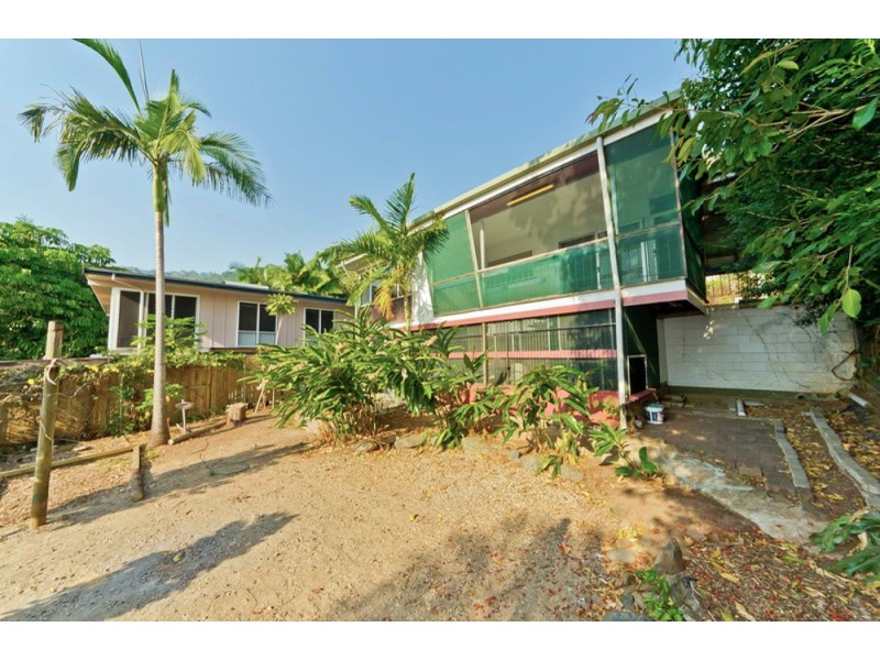 8 Sexton Street, Aeroglen QLD 4870